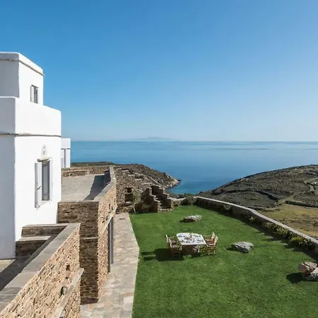 Evita's Villas-tinos