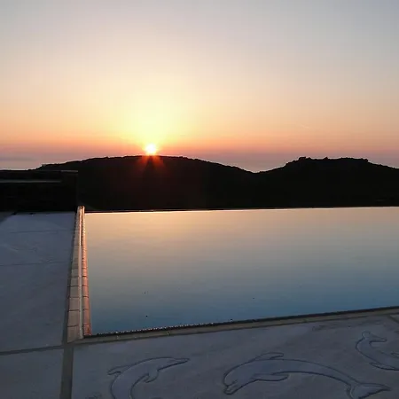 Evita's Villas-tinos
